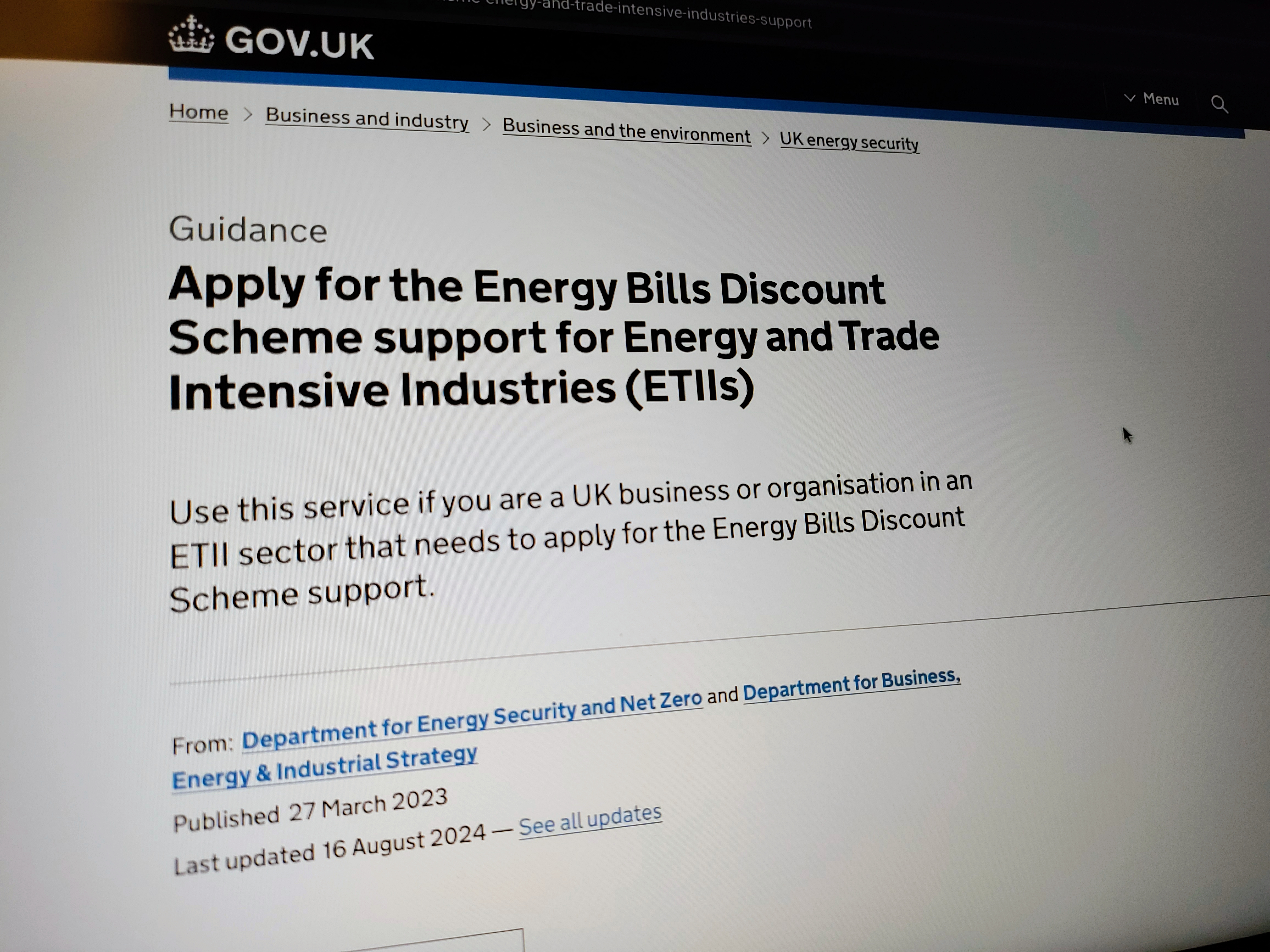 Photo of the Energy Bills Discount Scheme application website.